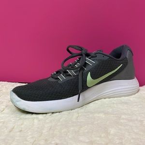 Nike lunarlon lunar converge running shoe